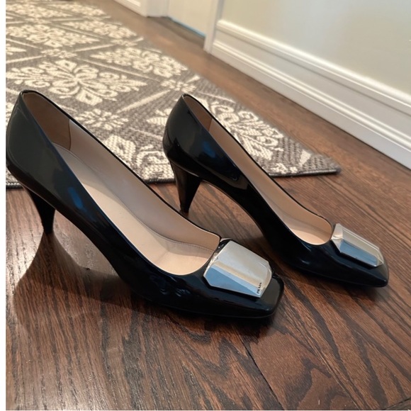 Prada Patent Leather Heels - Picture 2 of 9